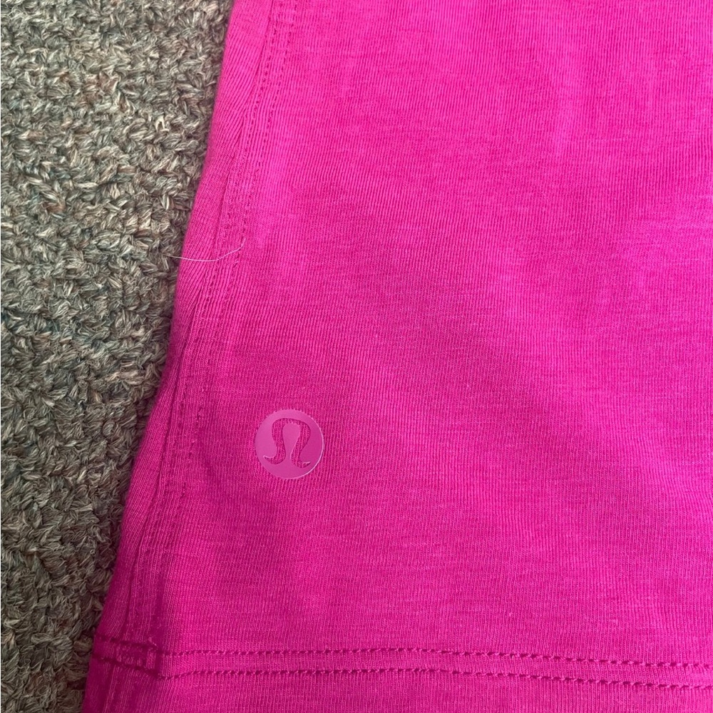 Lululemon All Yours Tank NWOT size 2 Ripened Raspberry - Picture 4 of 4